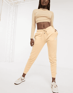 Nike essentials slim joggers