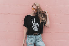 Load image into Gallery viewer, Black t shirt
